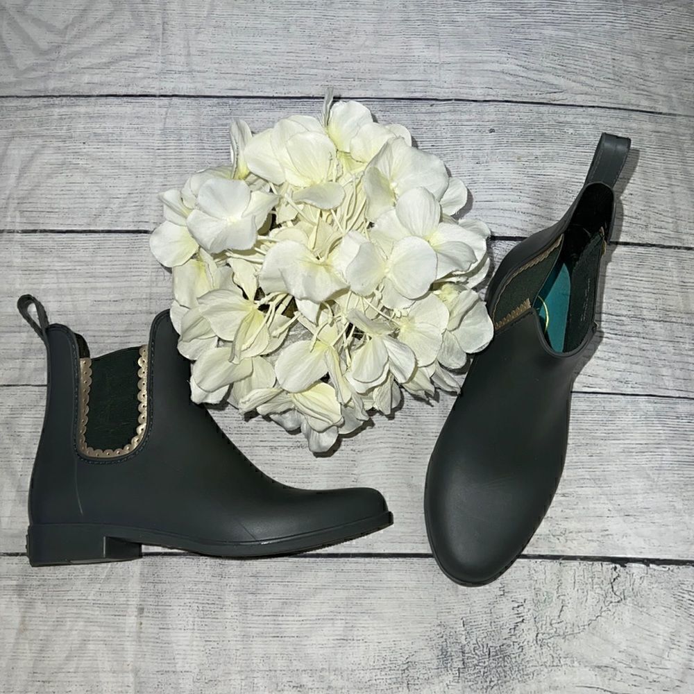 Jack Rogers Sallie Rain Boots Gray Pull-On Ankle Wellies sz 6